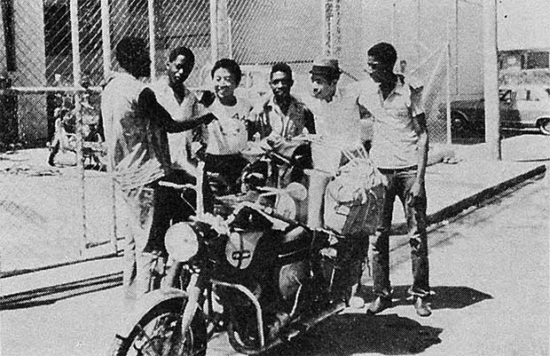 パナマで一緒に働いた黒人のメカニックたち